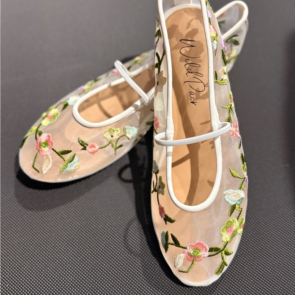 Wild Pair Floral Embroidered Flats - Cream